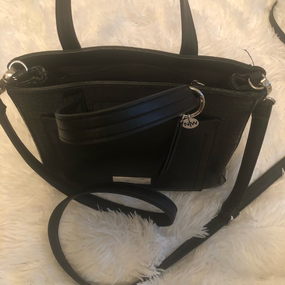 Elegant and beautiful black Nine West bag. - Picture 6 of 6